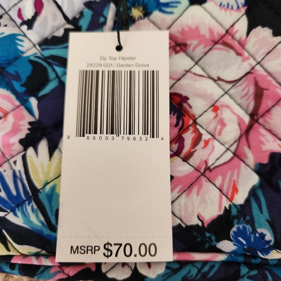 Vera Bradley Zip Top Hipster in Garden Grove - Picture 3 of 5